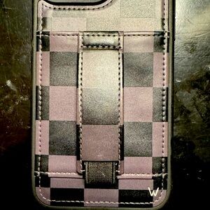 Wali iPhone 15 pro max checkered case